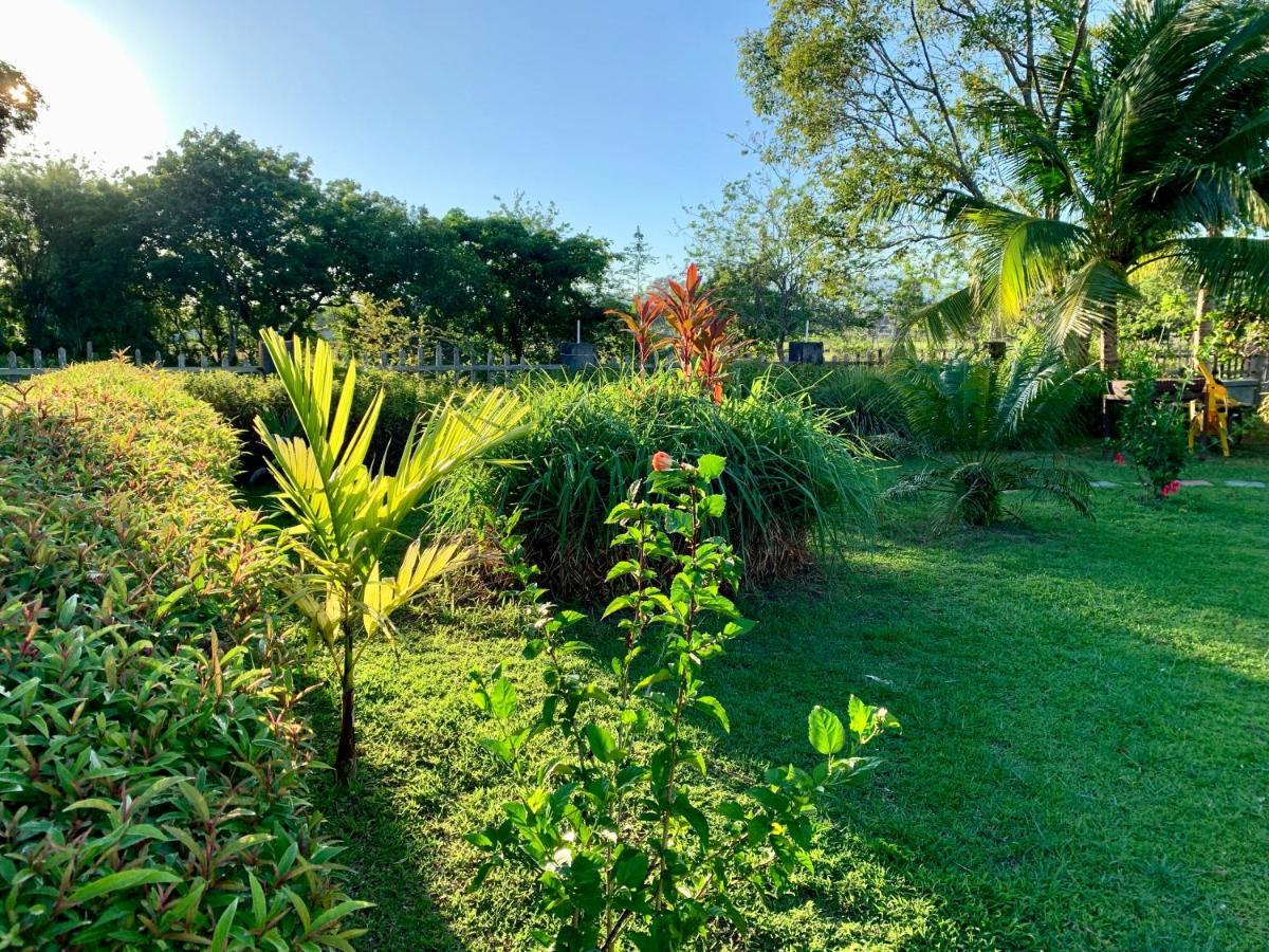Lovely Garden Villas Pantai Cenang  Exterior photo